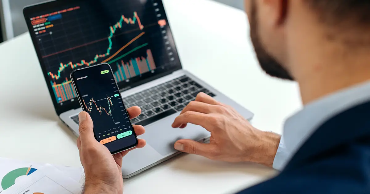 Analyzing graph trading data index investment growth chart