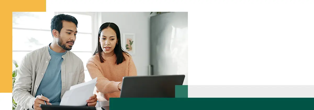 Married people, conversation and budgeting