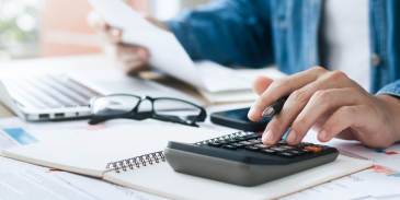 An educational image outlining methods to determine your tax bill, featuring a debt calculator for enhanced financial accuracy.
